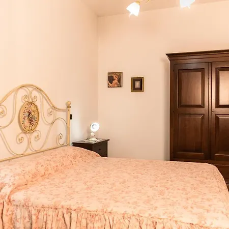 Stovali Da Lustrinu Κατάλυμα σε φάρμα Protte