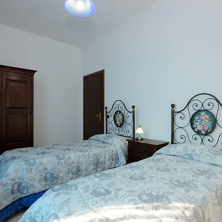 Κατάλυμα σε φάρμα Stovali Da Lustrinu *