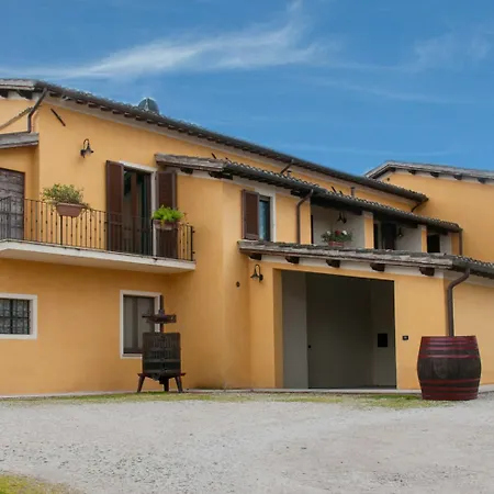 Stovali Da Lustrinu Farm stay Protte