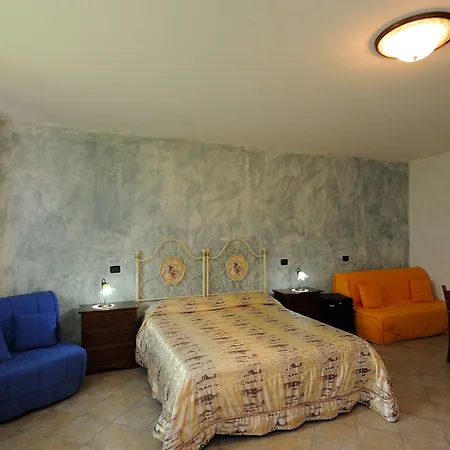 Stovali Da Lustrinu Vakantieboerderij *