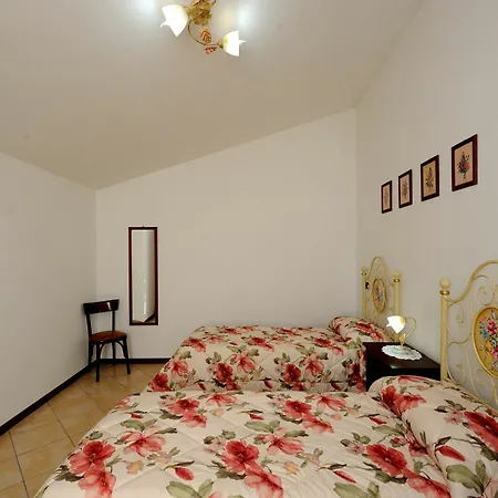 Κατάλυμα σε φάρμα Stovali Da Lustrinu *