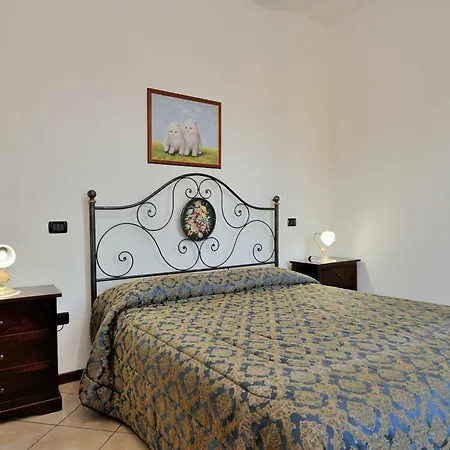 Stovali Da Lustrinu Farm stay Protte