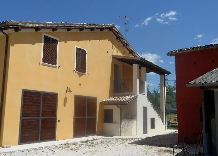 ファームステイ Stovali Da Lustrinu